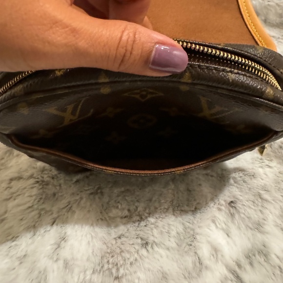 Louis Vuitton Monogram Bosphore Bum Bag Fanny Pack Belt Bag.   P0007 - Picture 10 of 14